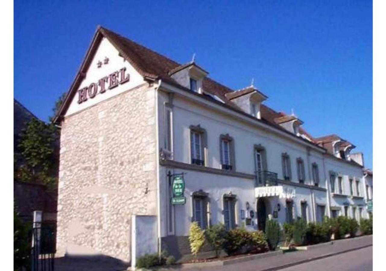 Pont-de-lʼArche Hotel De La Tour מראה חיצוני תמונה