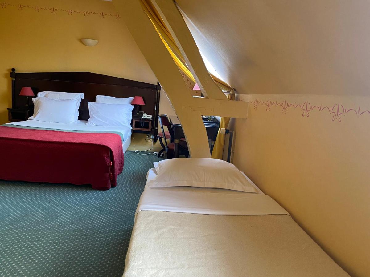Pont-de-lʼArche Hotel De La Tour מראה חיצוני תמונה