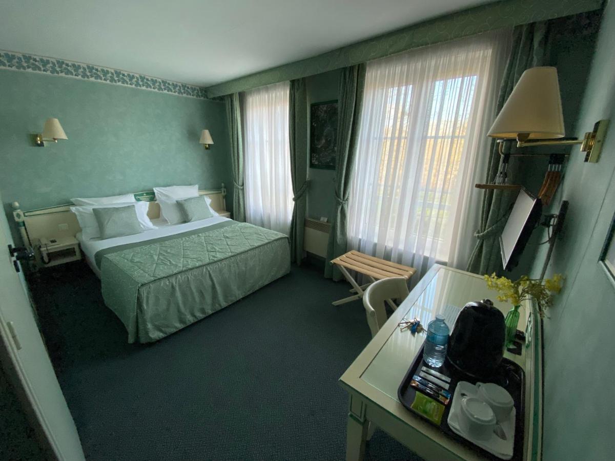 Pont-de-lʼArche Hotel De La Tour מראה חיצוני תמונה